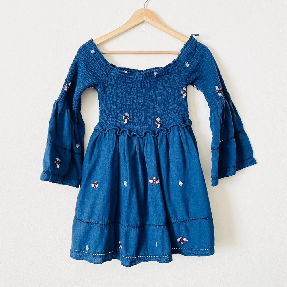 Free People MEDIUM Counting Daisies blue smocked mini dress